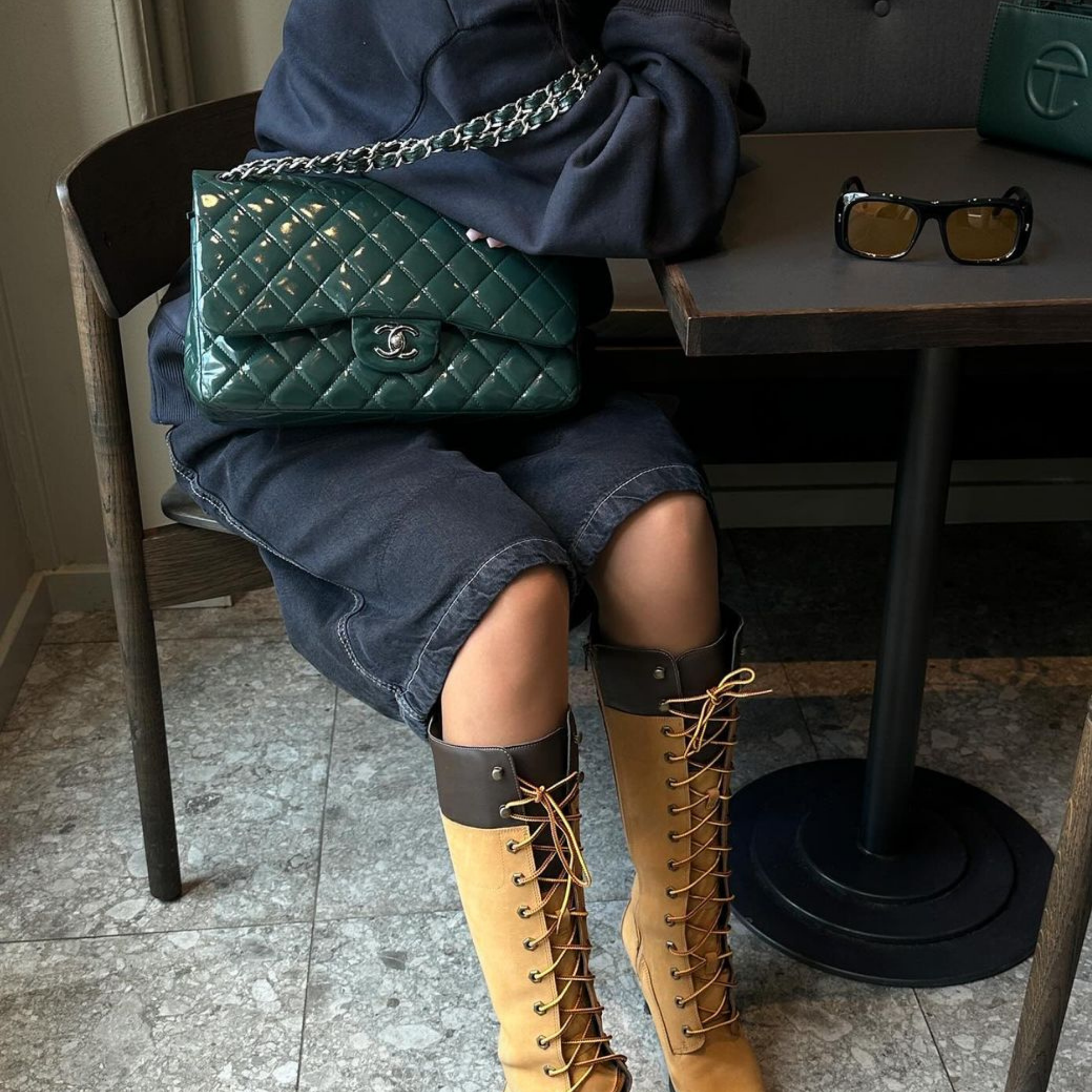 #43 Jumbo Classic Flap