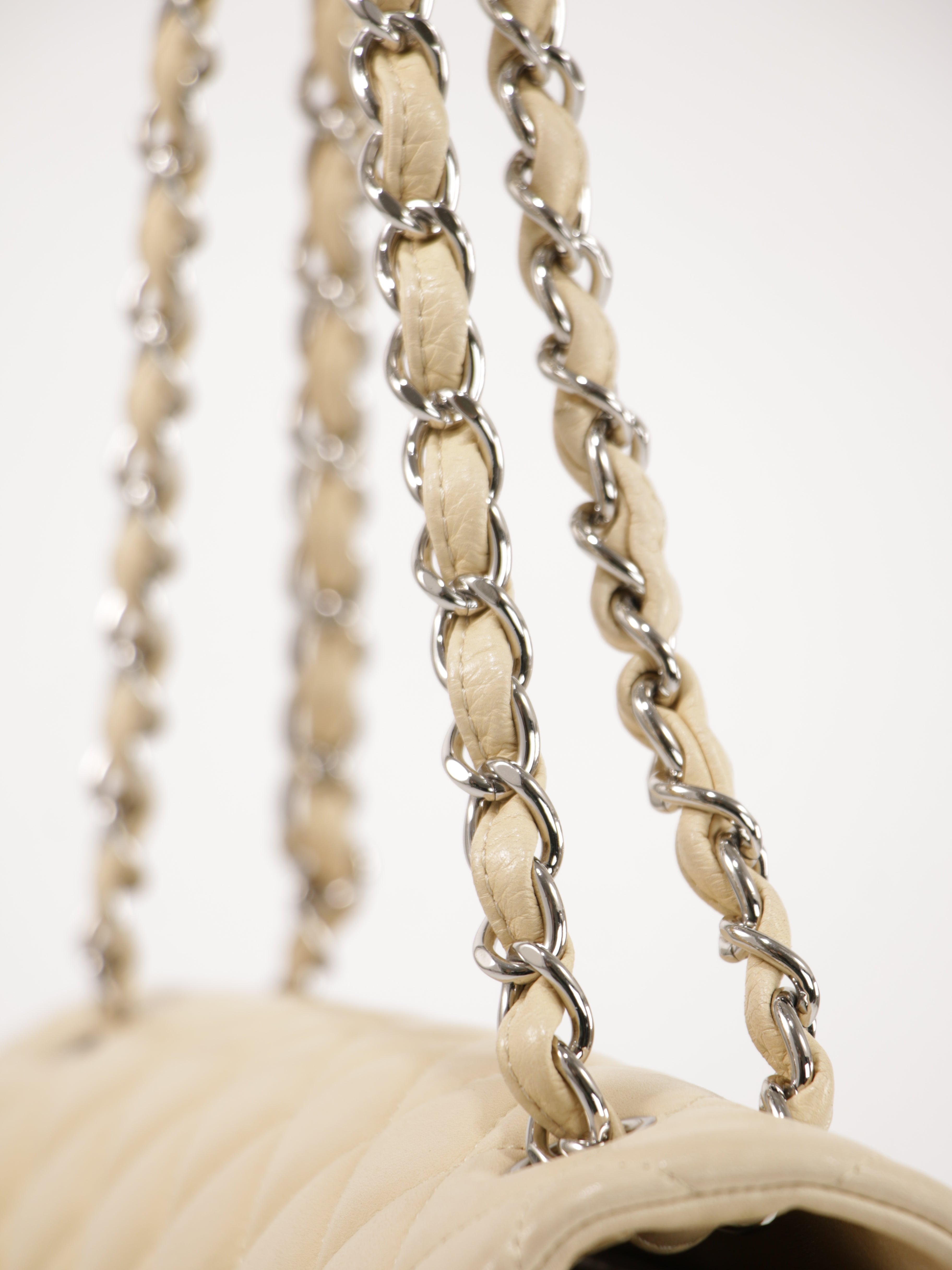 #43 Jumbo Classic Flap