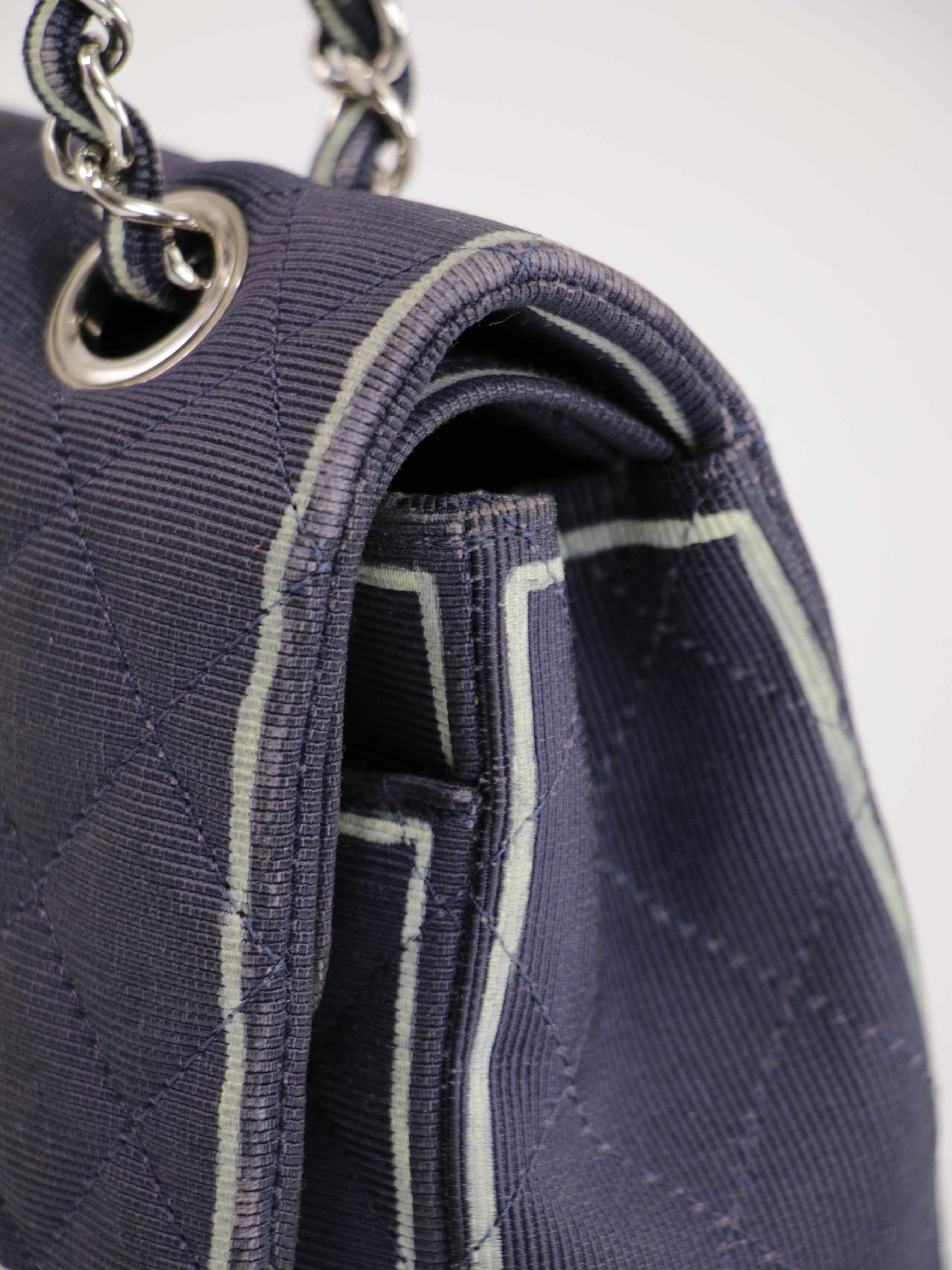 #8 Medium Classic Flap