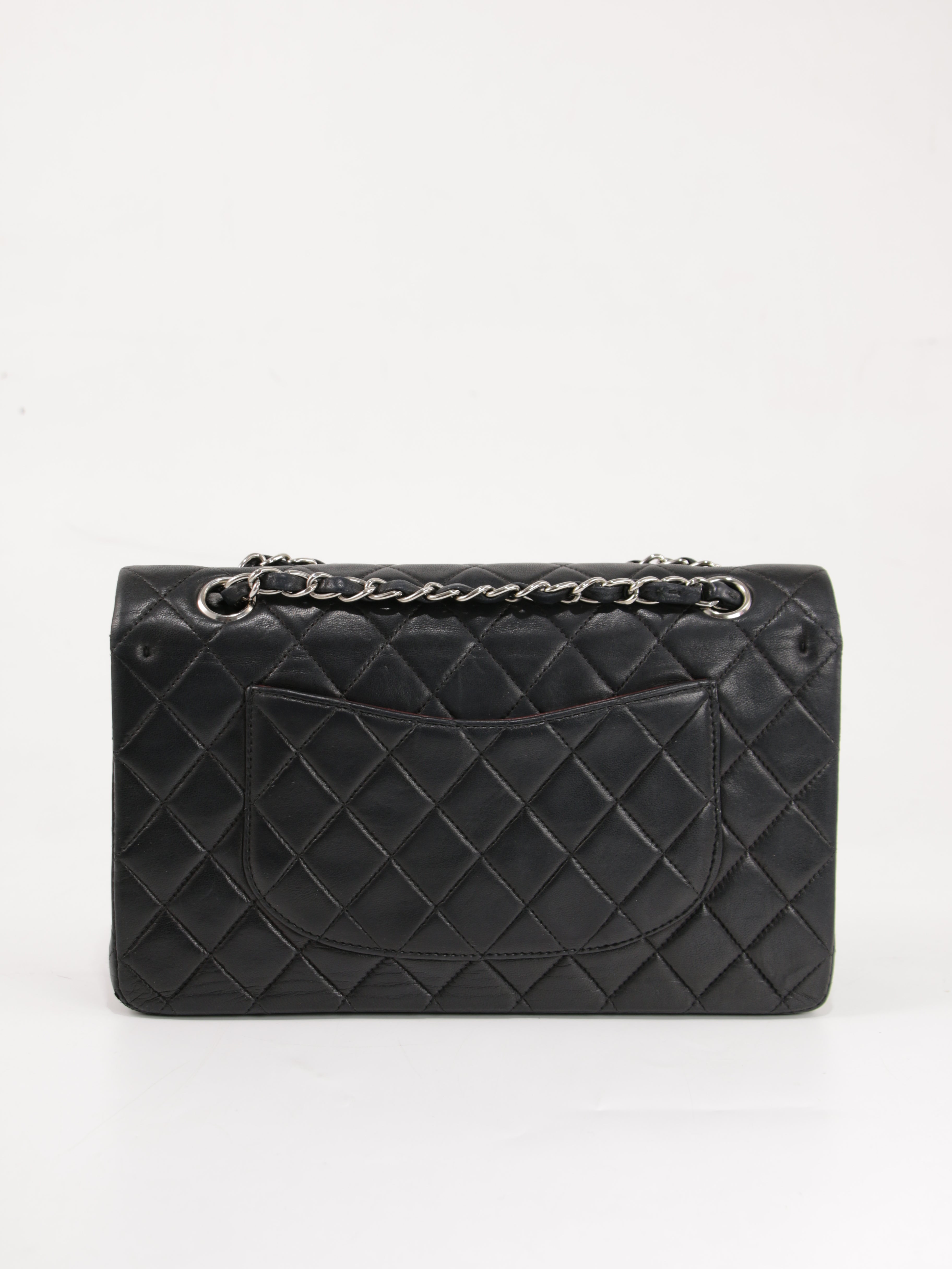 #131 Medium Classic Flap