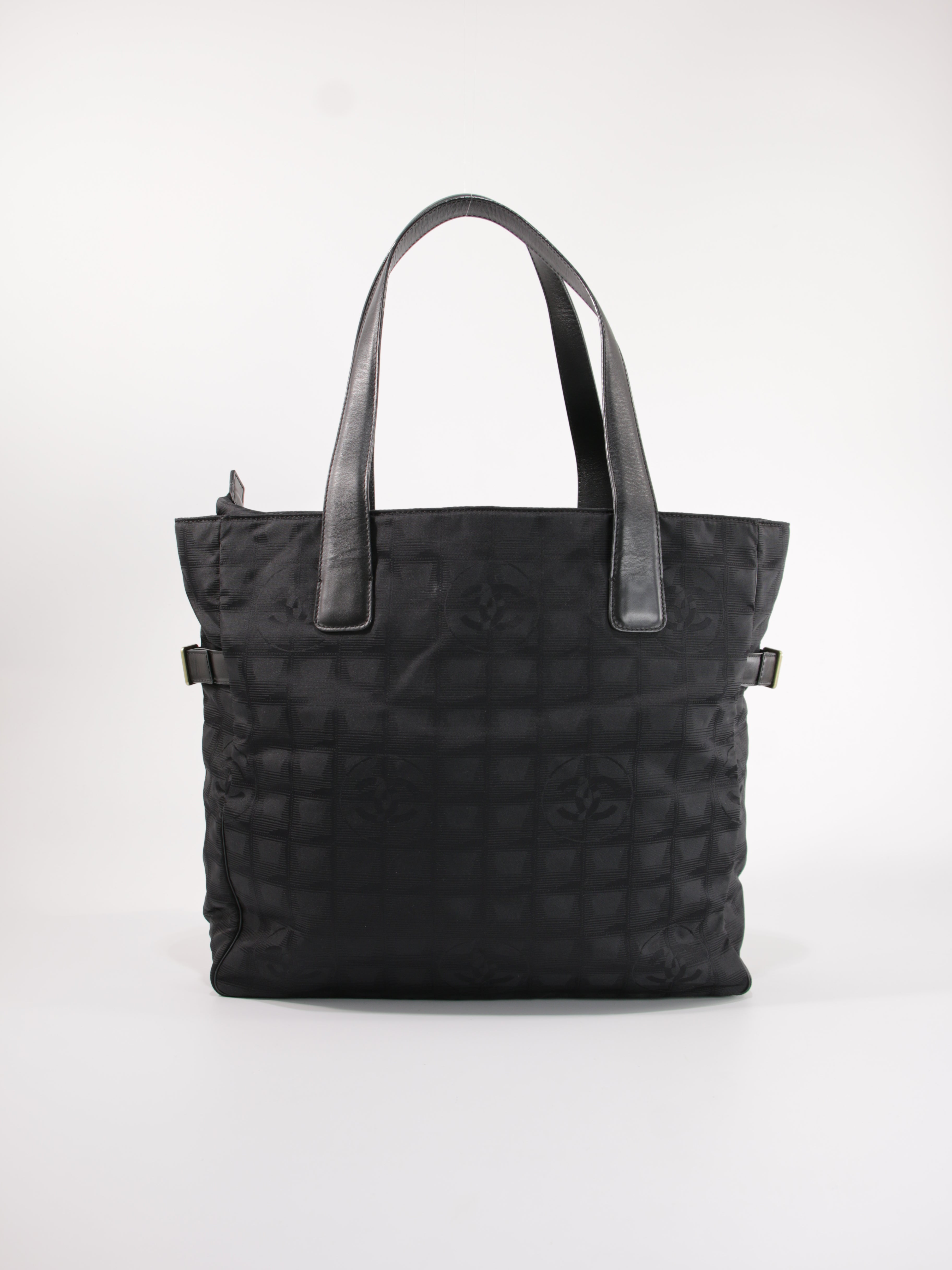 Large Travel Line Tote