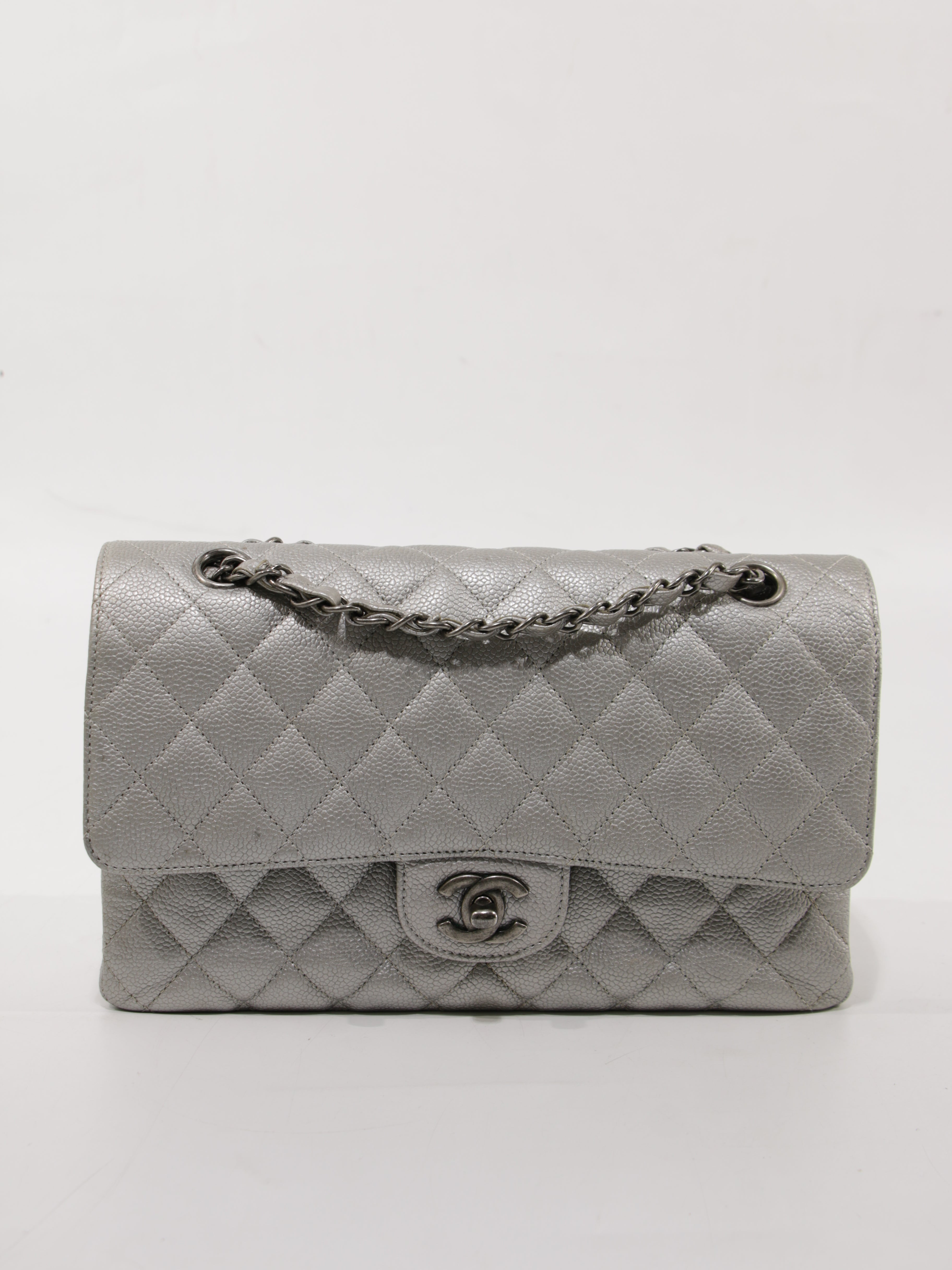 #78 Medium Classic Flap