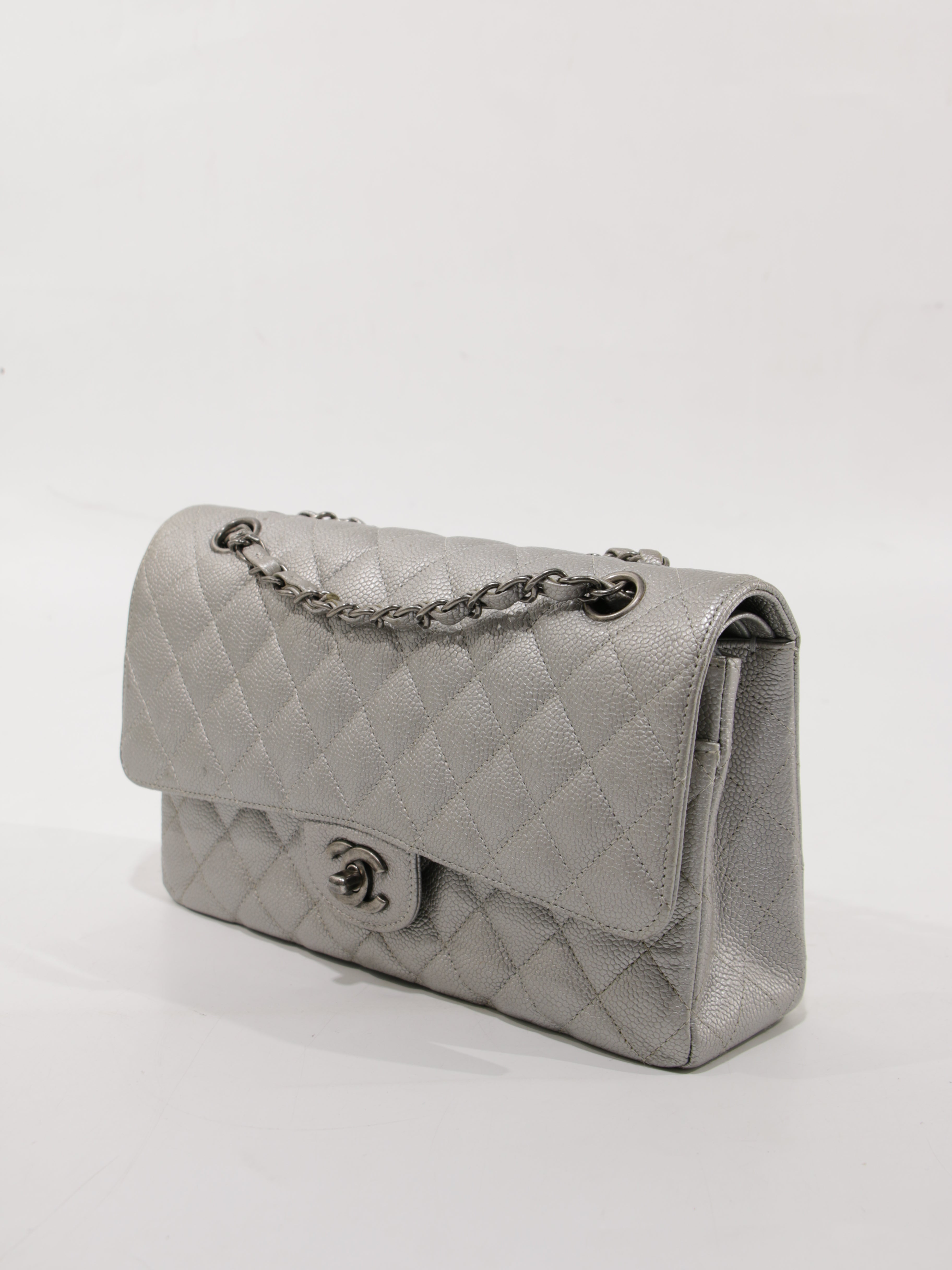 #78 Medium Classic Flap