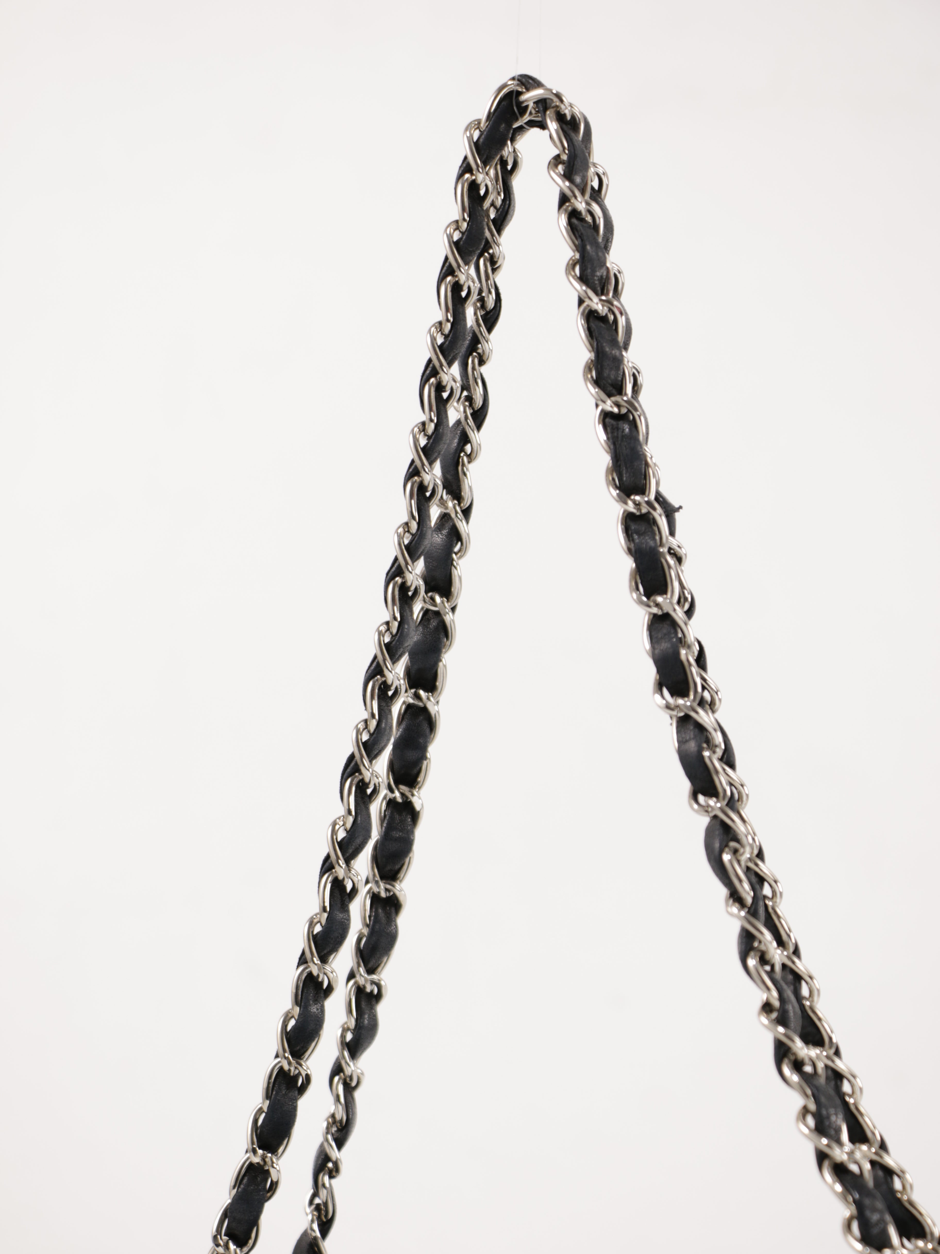 #131 Medium Classic Flap