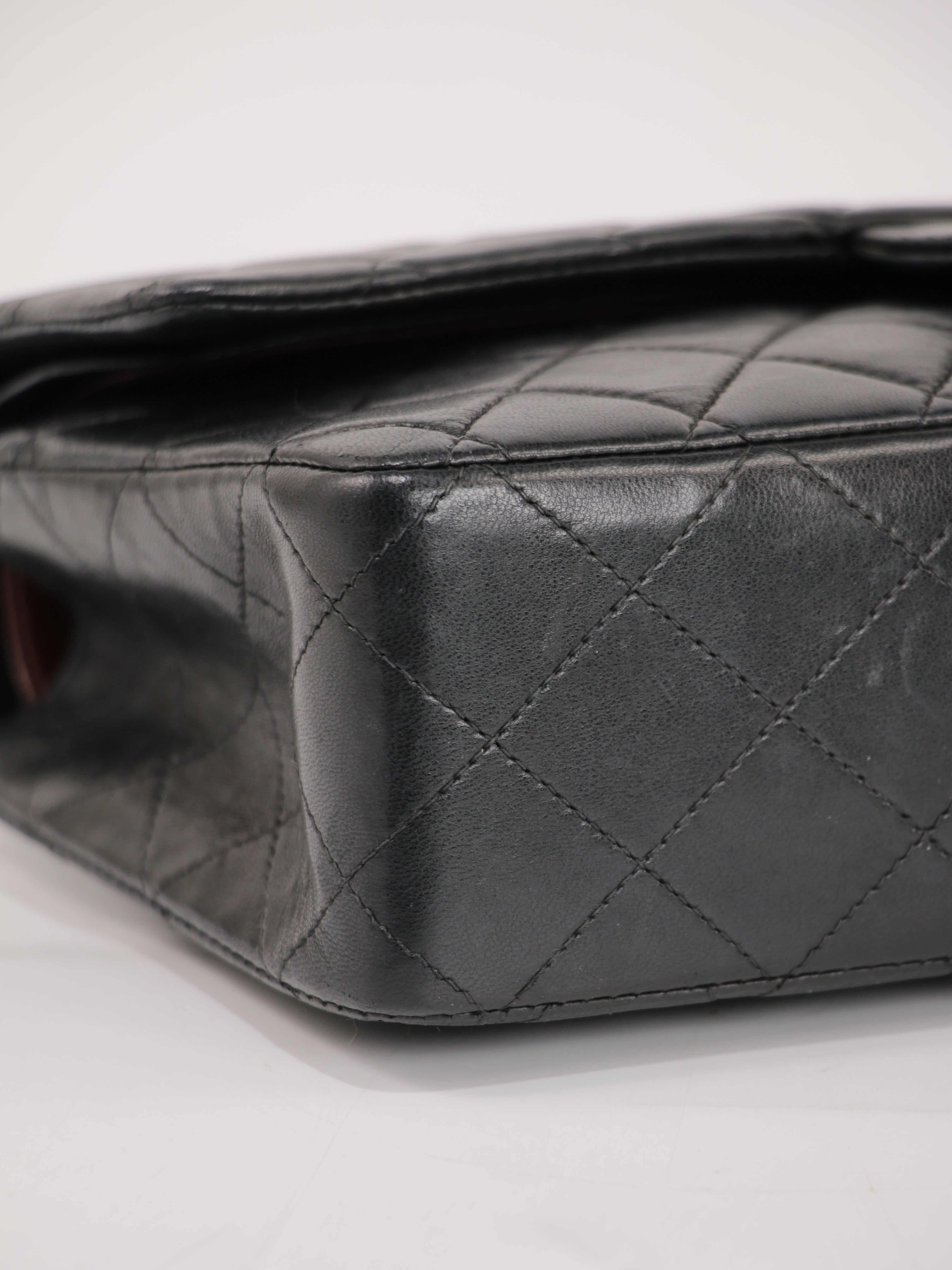 #131 Medium Classic Flap